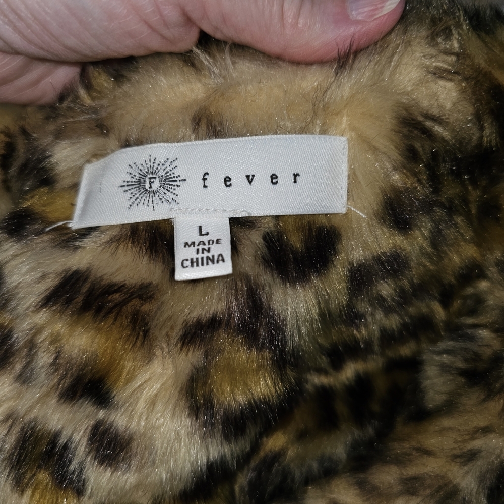 Fever, Women' Size Large, Leophard Print Faux Fur Coat - Picture 12 of 12